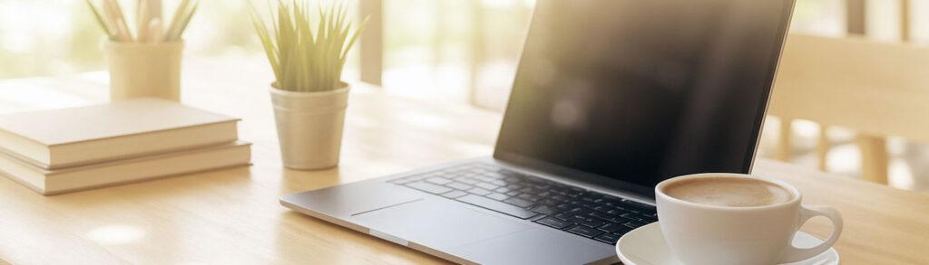 Autor*in werden - KI generiert: Laptop Arbeitssituation